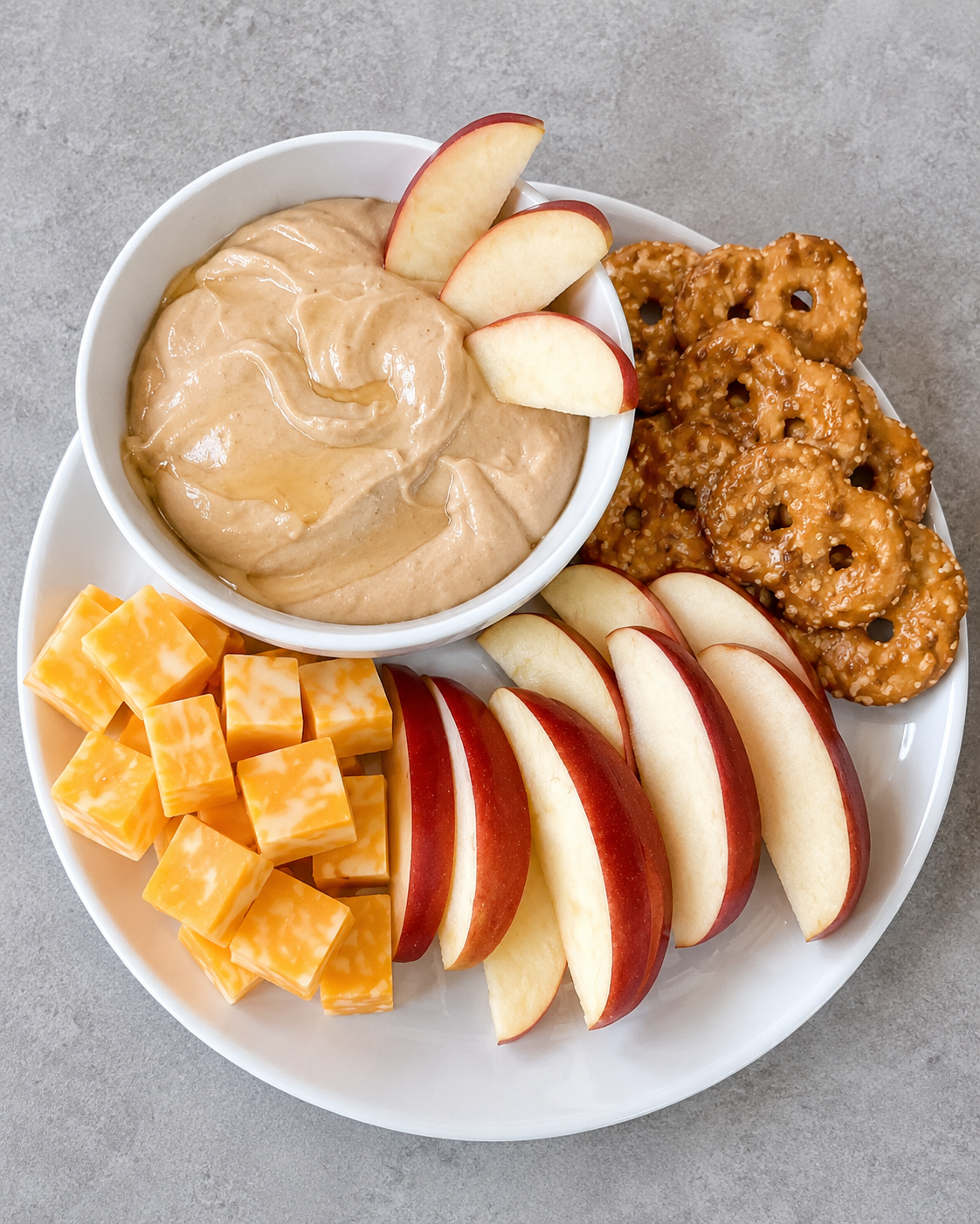 Apples & Peanut Butter Yogurt Dip