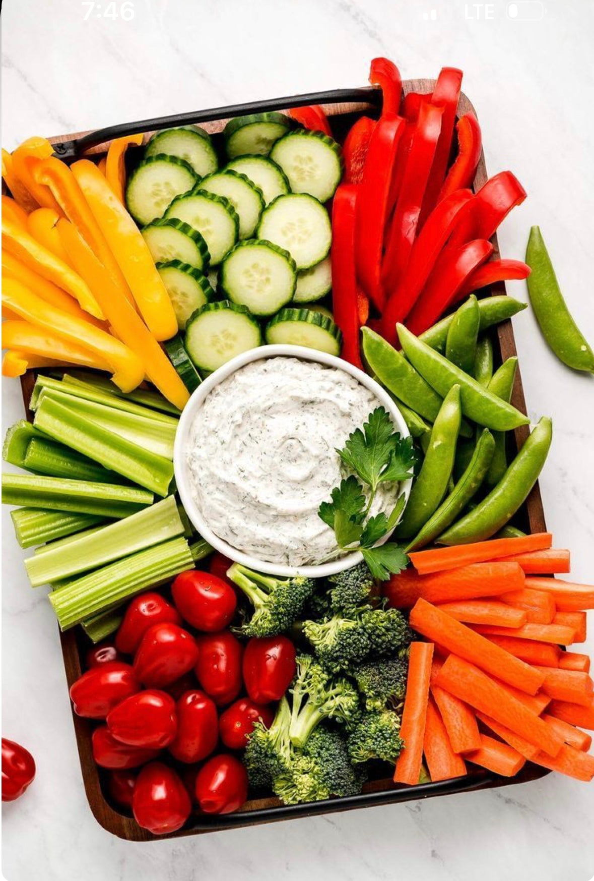 Veggie Tray with Spinach Dip